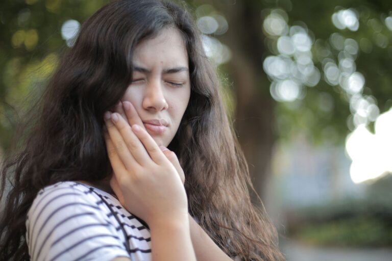 Afty: pomohou vitaminy skupiny B i zinek