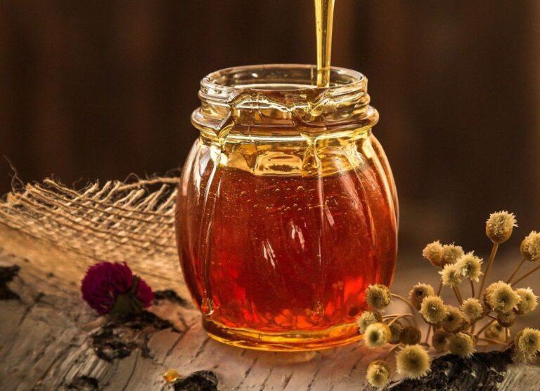 Med: pomáhá při nachlazení i jako prevence