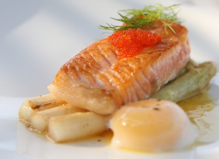 Jak nám prospějí ryby: obsahují dostatek bílkovin i vitaminu D Nasycené tuky: jak je můžeme ve stravě omezit