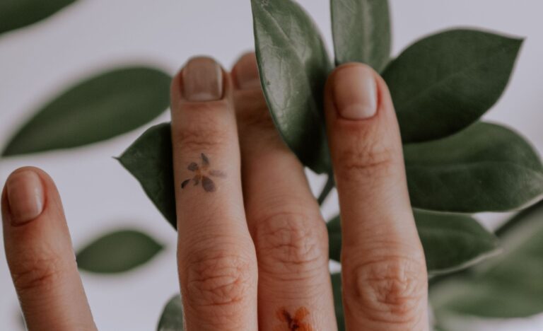 Chiromancie: co mohou prozradit vaše nehty Chiromancie: co mohou prozradit vaše nehty