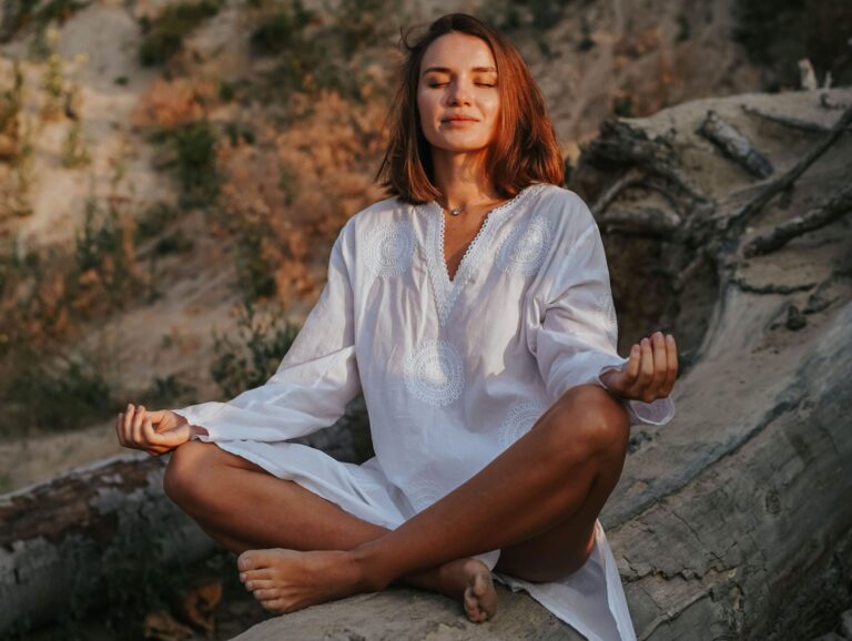Mindfulness: jak zvládat stres díky józe a meditaci