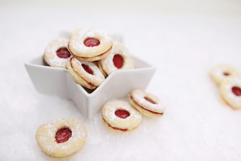 Vánoční cukroví: tradiční receptury můžete odlehčit i snížením glykemického indexu