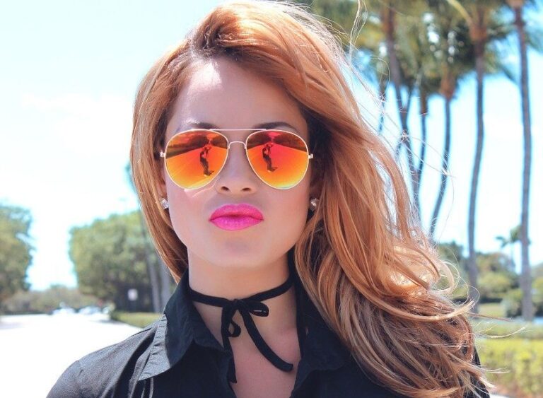 Jak chránit oči v létě: UV záření jim škodí. Pomůže i speciální úprava dioptrických skel nebo čočky