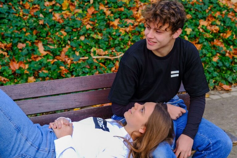 Jak zvládnout první lásku vašeho dítěte: buďte jim průvodcem Jak zvládnout první lásku vašeho dítěte: buďte jim průvodcem
